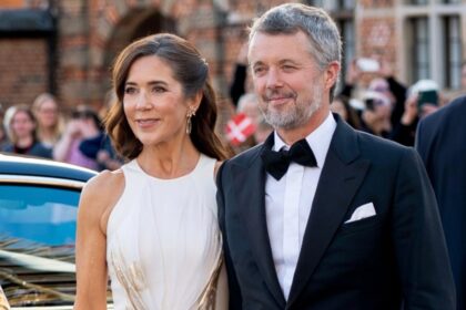 Queen Mary’s dreamy white dress had a striking detail at King Frederik’s portrait unveiling