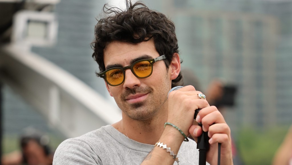 Photos Of The Jonas Brothers Band Member – Hollywood Life