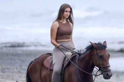 Ivanka Trump’s daughter Arabella goes hands-free during breathtaking horseback ride