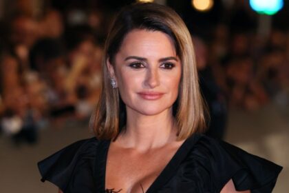 Penélope Cruz trades corsets for couture drama at San Sebastián’s ‘La Bola Negra’ premiere