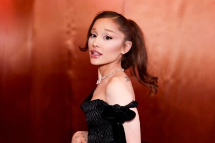 Ariana Grande announces hiatus after body scrutiny