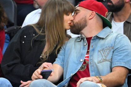 Travis Kelce proudly flashes wedding ring ahead of first Chiefs game since Taylor Swift wedding