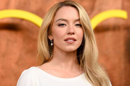 Sydney Sweeney channels Lynda Carter in plunging Wonder Woman look