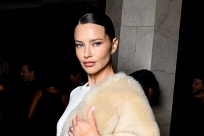 Adriana Lima’s latest appearance has fans comparing her to her early 2000s Victoria’s Secret era