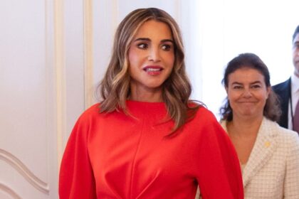 Queen Rania pairs romantic blouse with unexpected menswear shorts for chic New York look