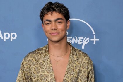 Malachi Barton honors his parents and looks ahead to the ‘best is yet to come’ at Power of Young Hollywood