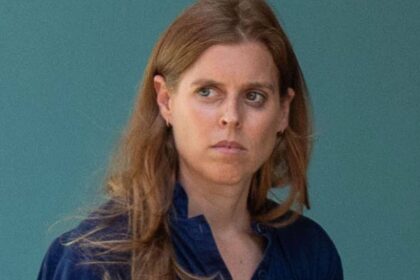 Princess Beatrice’s under-the-radar shopping trip in cinched sundress and £50 Zara shoes