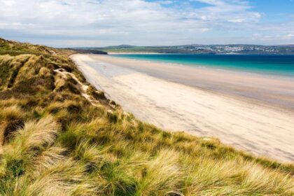 An expert (and her mum’s) review of Three Mile Beach in St Ives, Cornwall