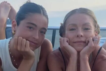 Kelly Ripa’s daughter Lola stuns in Baywatch-inspired swimsuit