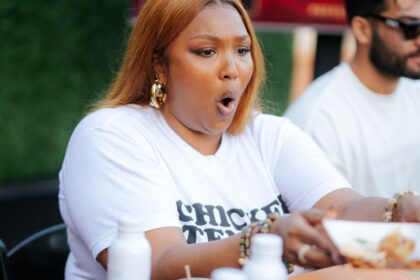 Lizzo, Sarah Michelle Gellar and More Stars Feast on Chicken Favorites at TenderFest 2026