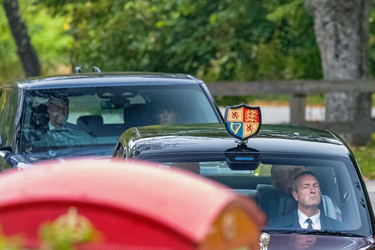 Photo Â© 2024 Goff Photos/The Grosby Group  EXCLUSIVE Aberdeenshire, September 22, 2024 Kate Middleton, The Princess of Wales, has been spotted for the first time since announcing that her chemotherapy has ended, as she attended church at Balmoral this morning. Members of the royal family were present for Sunday Service at Crathie Kirk, near Balmoral Castle, Aberdeenshire, Scotland.*** Kate Middleton, la Princesa de Gales, ha sido vista por primera vez desde que anunciÃ³ que su quimioterapia ha terminado, mientras asistÃ­a a la iglesia en Balmoral esta maÃ±ana. Miembros de la familia real estuvieron presentes en el servicio dominical en Crathie Kirk, cerca del Castillo de Balmoral, Aberdeenshire, Escocia.Kate Middleton, la Princesa de Gales, ha sido vista por primera vez desde que anunciÃ³ que su quimioterapia ha terminado, mientras asistÃ­a a la iglesia en Balmoral esta maÃ±ana. Miembros de la familia real estuvieron presentes en el servicio dominical en Crathie Kirk, cerca del Castillo de Balmoral, Aberdeenshire, Escocia.