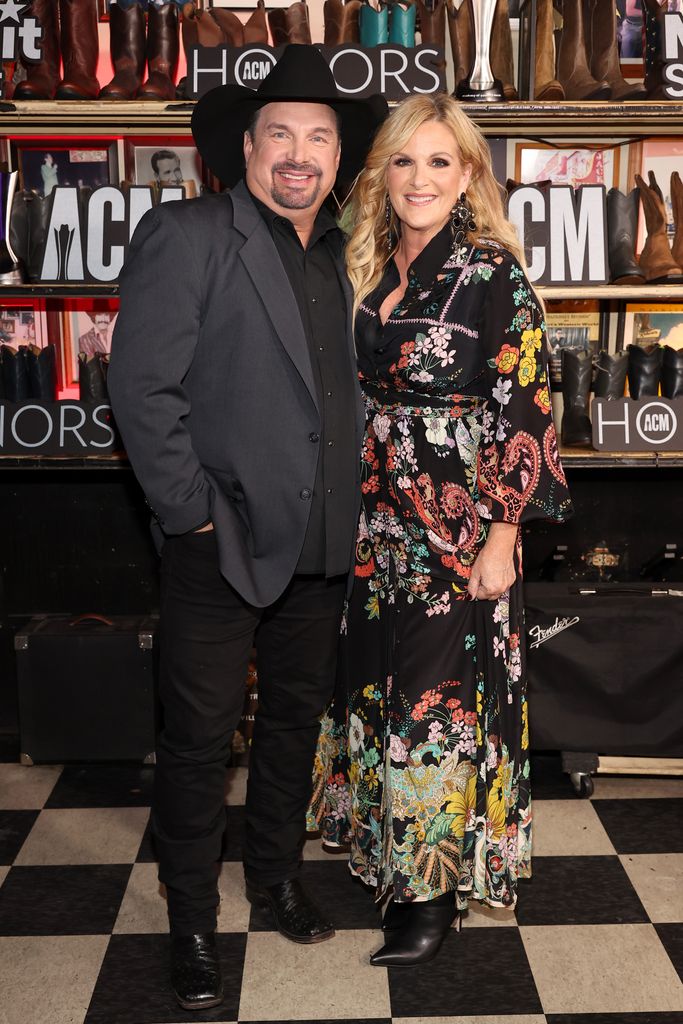 trisha yearwood garth brooks acm honors 2024