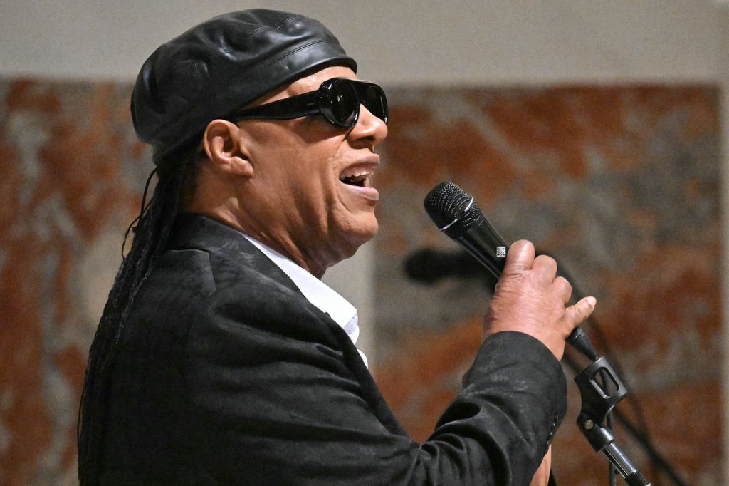 Stevie Wonder performs "Isn't She Lovely"