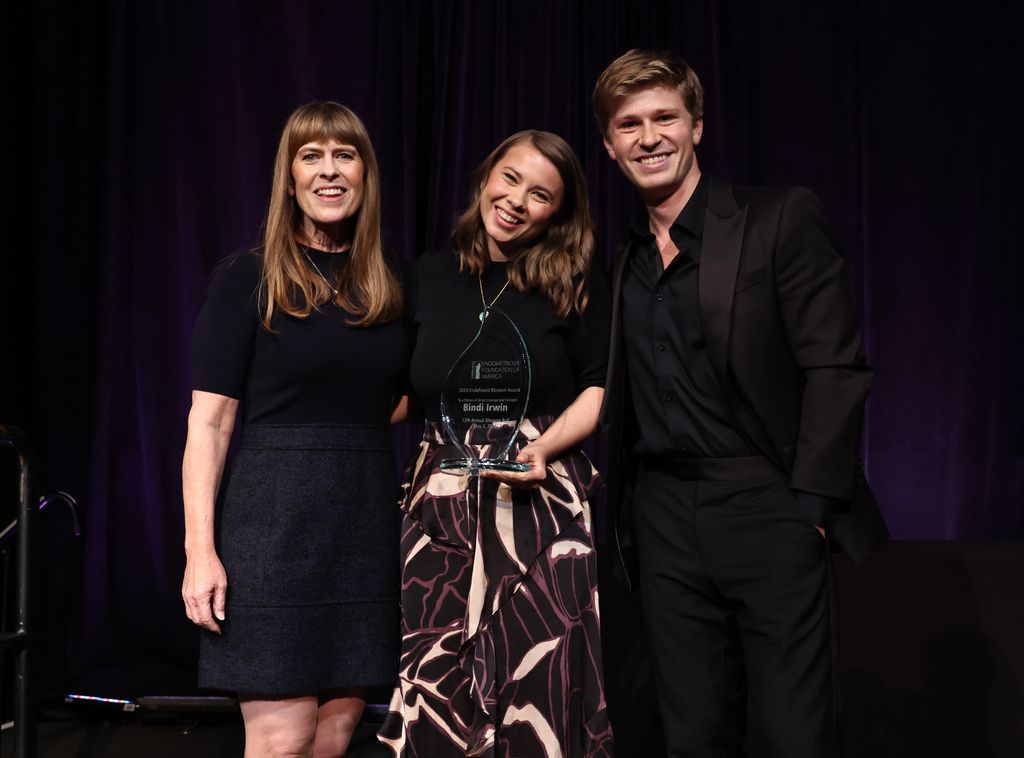  Terri Irwin, Bindi Irwin and Robert Irwin attend the Endometriosis Foundation Of America's (EndoFound) 12th Annual Blossom Ball at Gotham Hall on May 03, 2024 in New York City