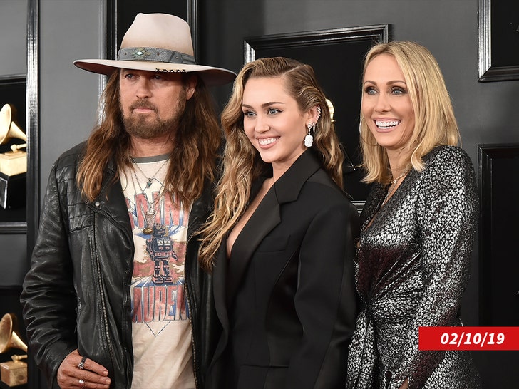 billy ray cyrus miley cyrus tish cyrus getty 1