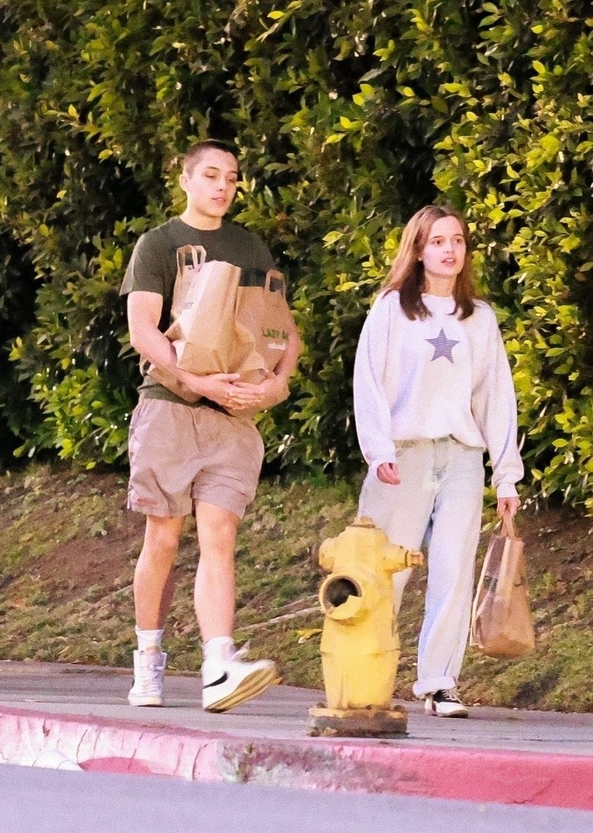 Rarely spotted twin outing - Knox Leon and Vivienne Marcheline Jolie-Pitt 