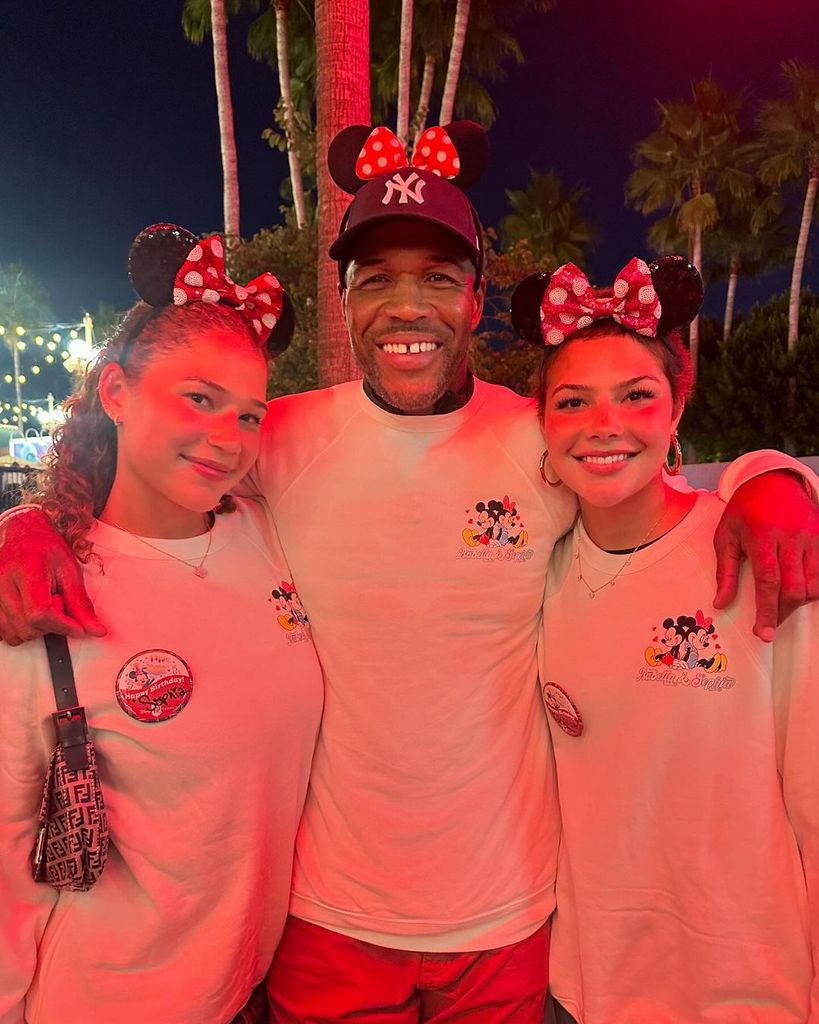 Michael Strahan enjoyed Disney with his daughters