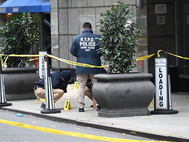 UnitedHealthcare CEO NYPD on scene of murder shell casings 9mm midtown manhattan