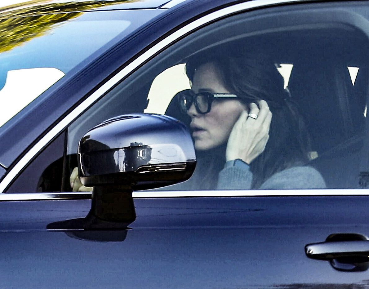 Close up! Jennifer Garner was spotted in Los Angeles looking tense as she left her ex-husband Ben Affleck's home sporting a possible engagement ring on THAT finger. Garner has been rumored to be engaged to boyfriend John Miller since late this summer.