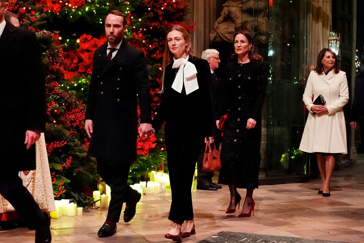 James Middleton (L), Alizee Thevenet (2L), Pippa Middleton (C) and Carole Middleton (R) arrive to attend the "Together At Christmas" Carol Service" at Westminster Abbey in London on December 6, 2024. Britain's Catherine, Princess of Wales is organizing her traditional Christmas carol concert at Westminster Abbey on Friday evening, closing a painful year marked by her cancer, during which she will pay tribute to all those "who have gone through difficult times". (Photo by Aaron Chown / POOL / AFP) (Photo by AARON CHOWN/POOL/AFP via Getty Images)