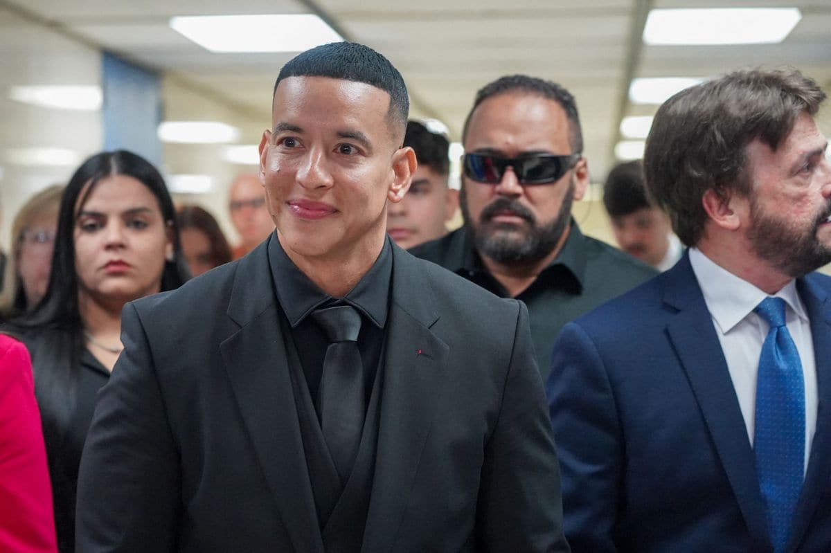 Daddy Yankee leaves the Centro Judicial de Puerto Rico on December 20, 2024 in San Juan. 