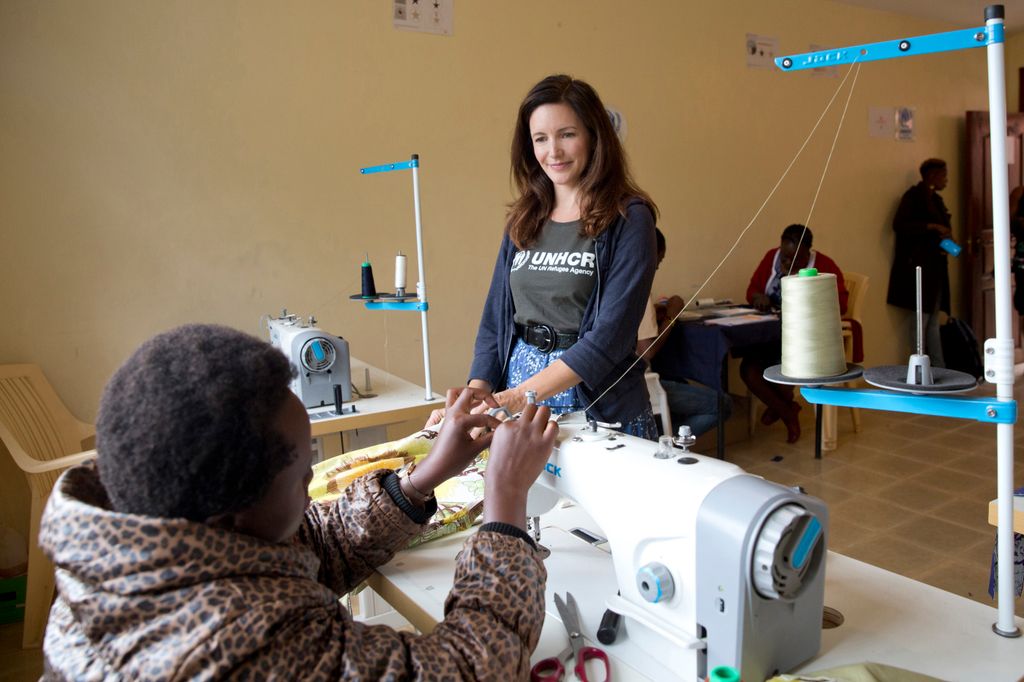 Goodwill Ambassador Kristin Davis meets with refugee artisans 