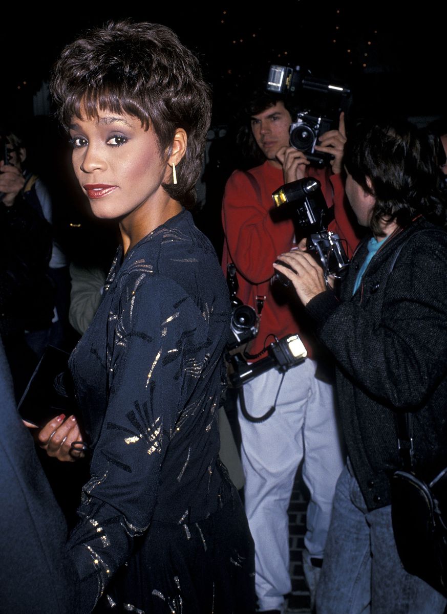 BEVERLY HILLS, CA - NOVEMBER 15:   Singer Whitney Houston attends the United Negro College Fund's 10th Annual "Lou Rawls Parade of Stars" Telethon Kick-Off Party on November 15, 1989 at L'Ermitage in Beverly Hills, California. (Photo by Ron Galella, Ltd./Ron Galella Collection via Getty Images)