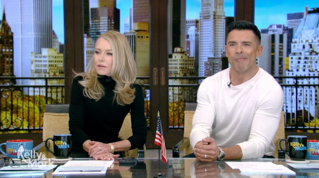 Kelly Ripa and Mark Consuelos on November 22's episode of Live