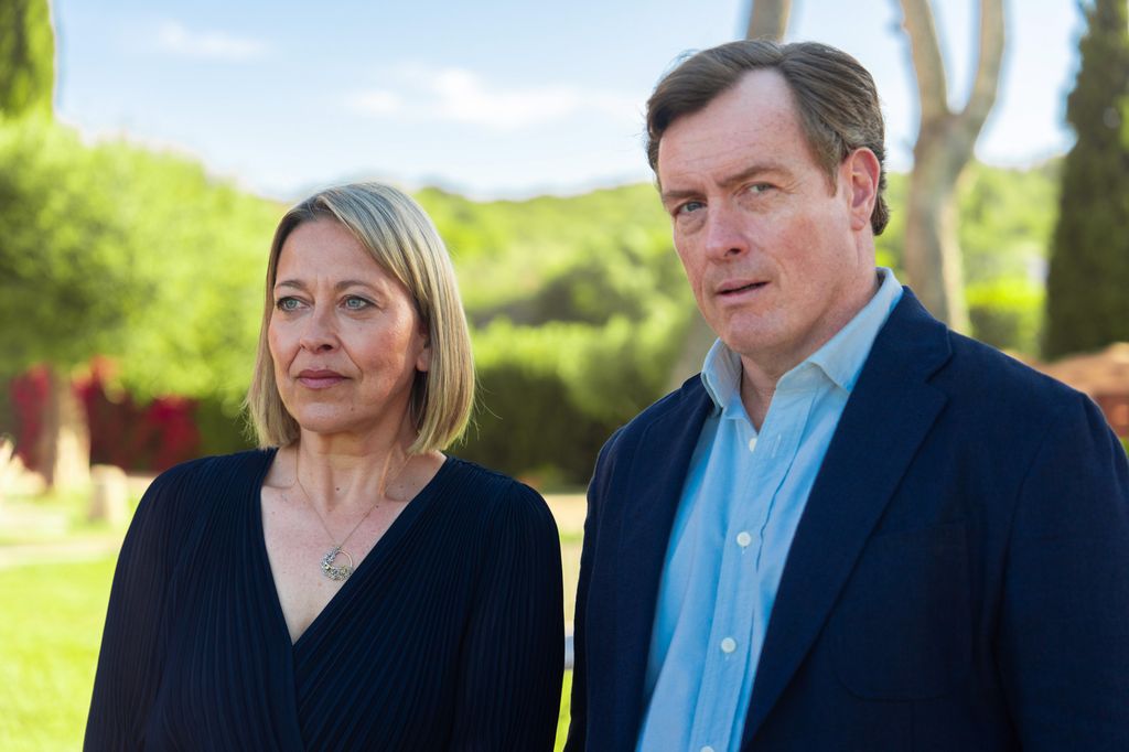 Nicola Walker and Toby Stephens in The Split: Barcelona