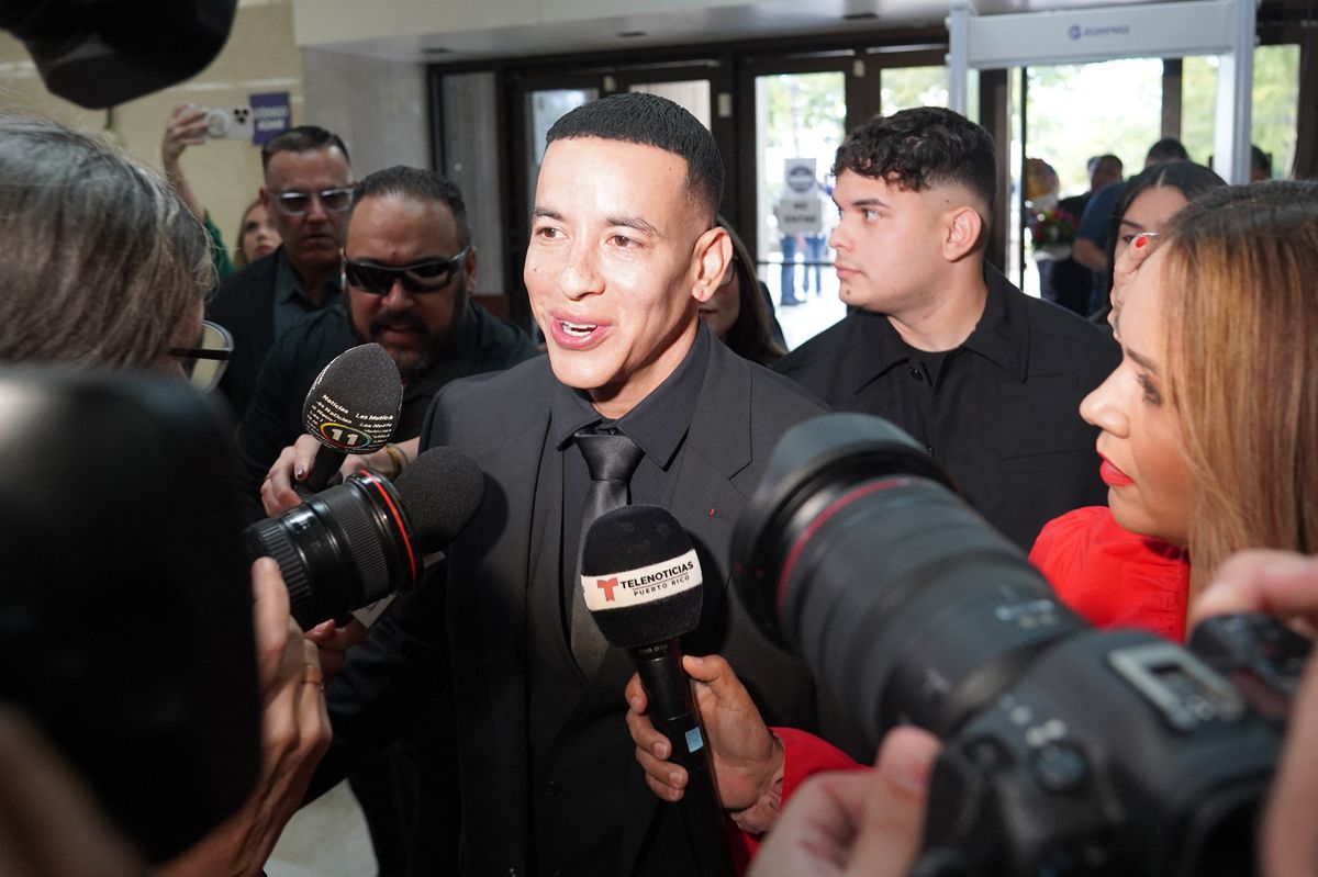 Daddy Yankee arrives at Centro Judicial de Puerto Rico on December 20, 2024 in San Juan.