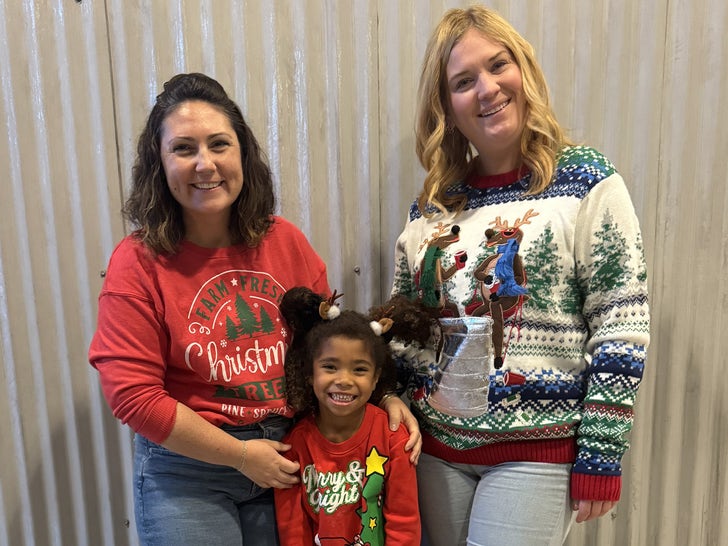 1220-tmz-staff-holiday-sweaters-2024-primary-5