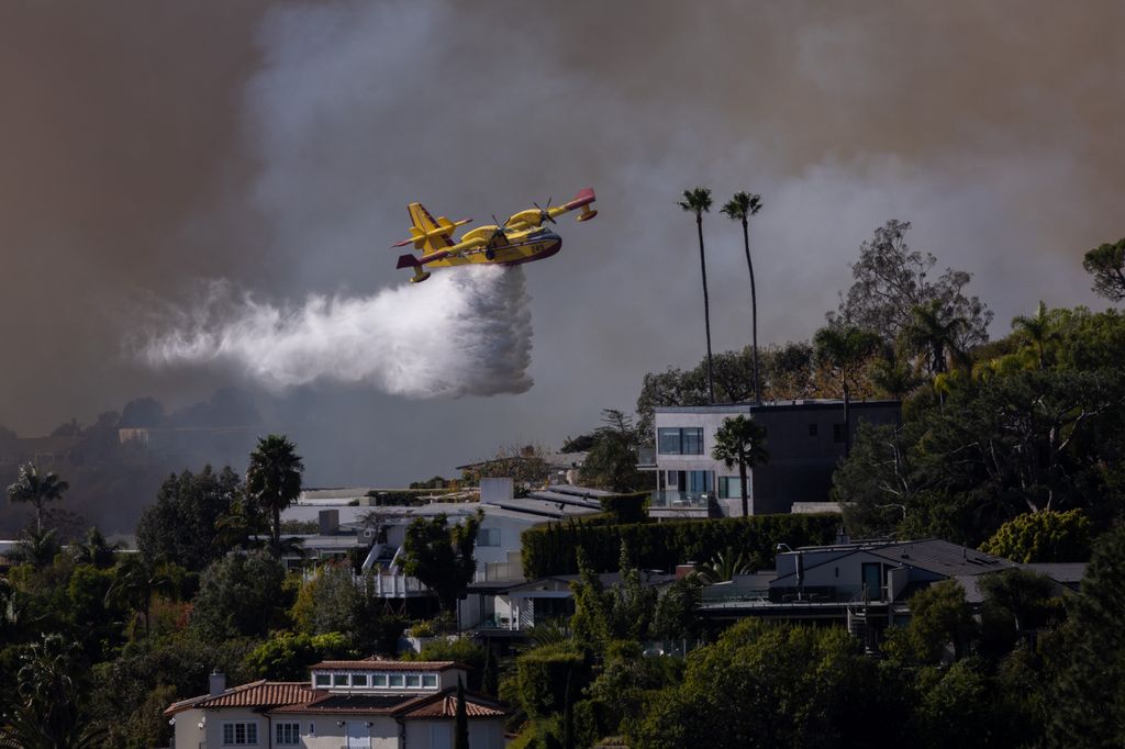 photo of wildfires in los angeles 