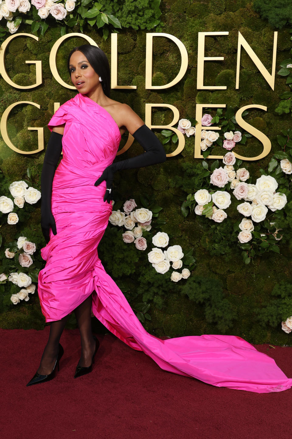 BEVERLY HILLS, CALIFORNIA - JANUARY 05: Kerry Washington attends the 82nd Annual Golden Globe Awards at The Beverly Hilton on January 05, 2025 in Beverly Hills, California. (Photo by Kevin Mazur/Getty Images)