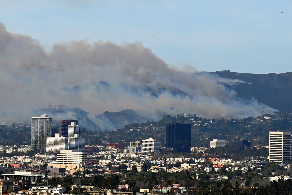 The Palisades fire burns as seen from Baldwin Hills Scenic Overlook in Los Angeles on January 8, 2025