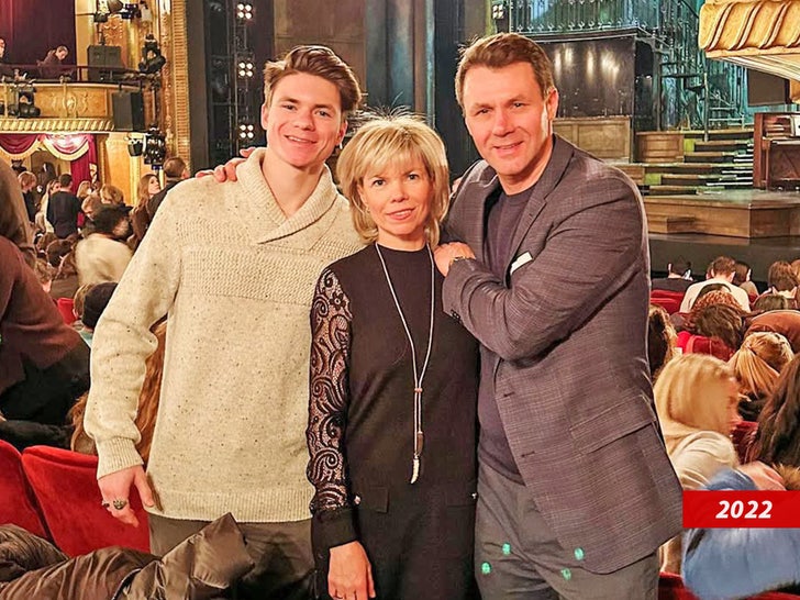 Maxim Naumov parents sub instagram swipe