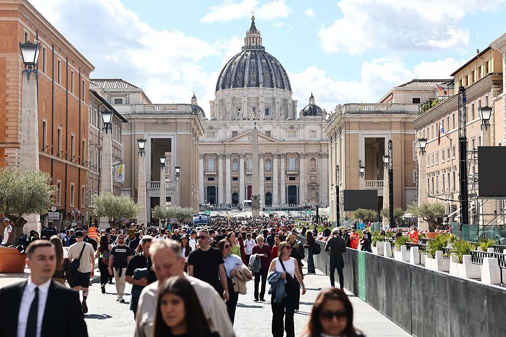 Thousands of Catholics and believers flock to the Vatican to bid farewell to the Pope at his funeral chapel in St. Peter's Basilica.