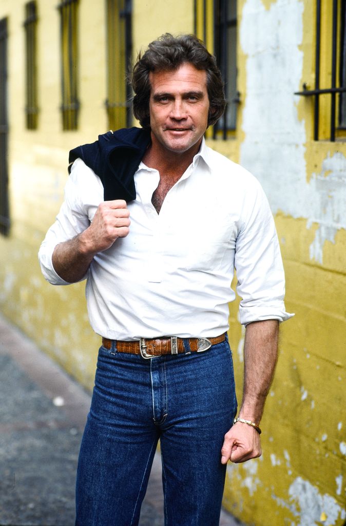 Lee Majors born 1939 is an American film, television and voice actor. Majors is best known for portraying the characters of Heath Barkley in the American television Western series The Big Valley