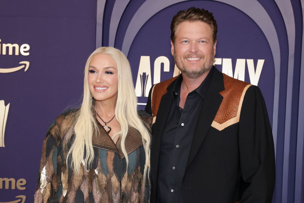 Gwen Stefani and Blake Shelton on the red carpet 