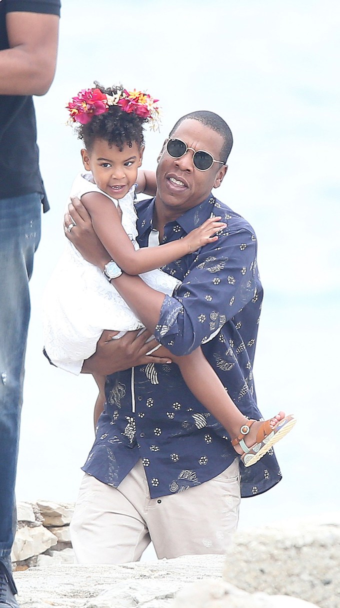 Beyonce & Jay Z Take Blue Ivy to France