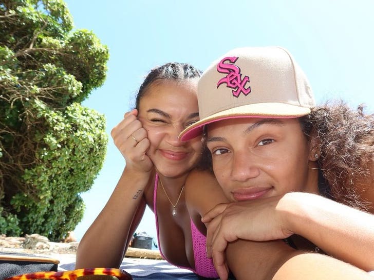Madison Bailey and Mariah Linney Together