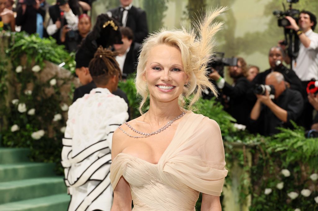 pamela anderson met gala 2024