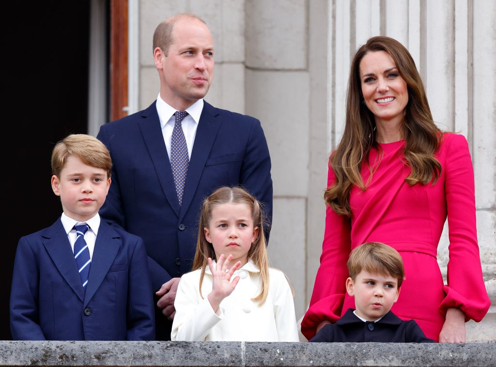Prince George, Prince William, Princess Charlotte, Prince Louis and Princess Kate stand on the balcony of Buckingham Palace following the Platinum Pageant on June 5, 2022