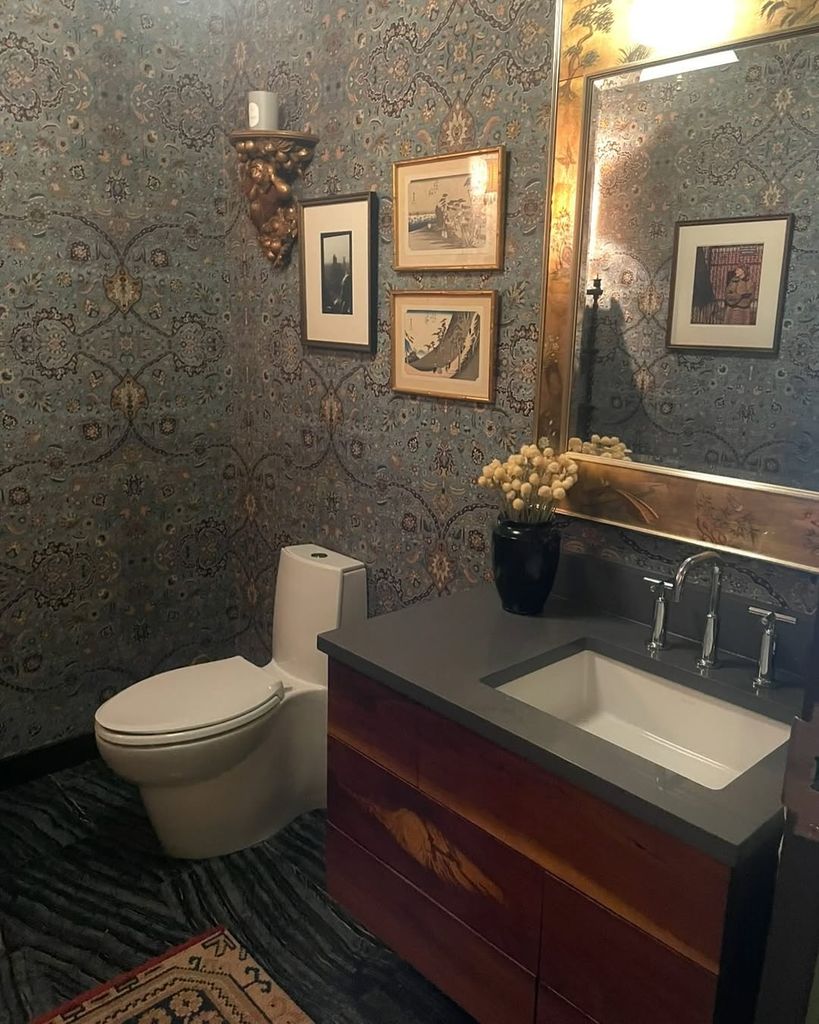Christina Hendricks' powder room in remodelled New York apartment