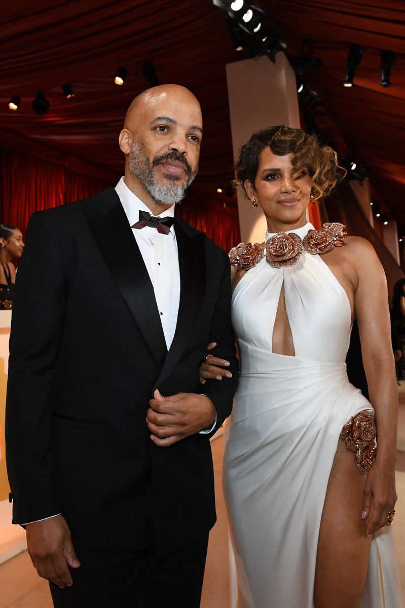 Van Hunt and Halle Berry attend the 95th Annual Academy Awards
