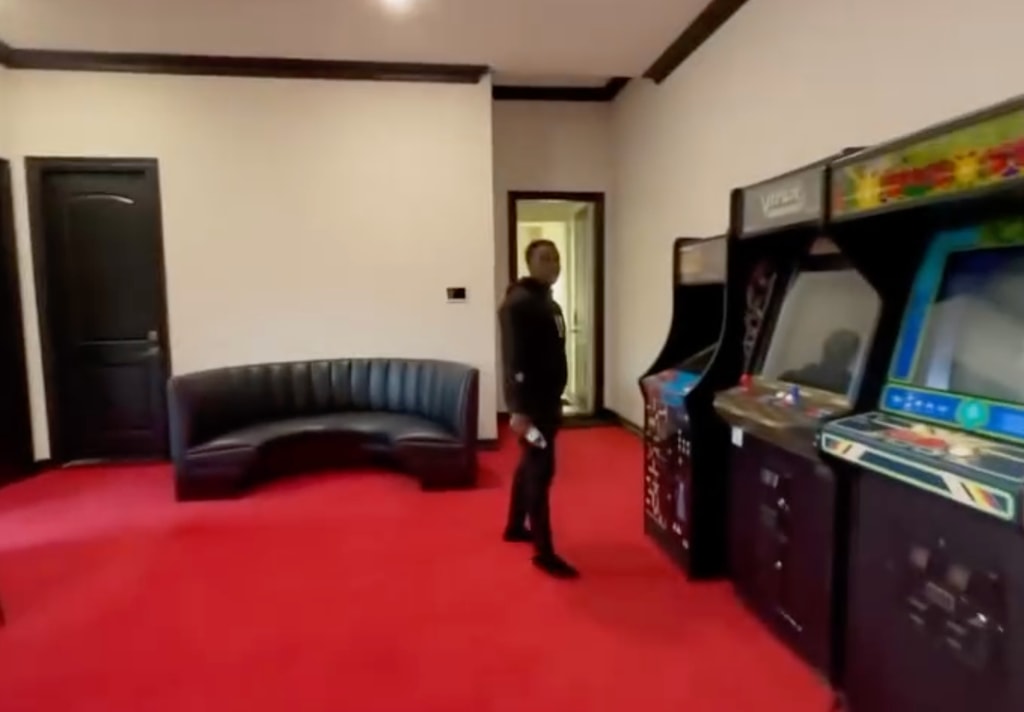 Shedeur took fans inside the games room