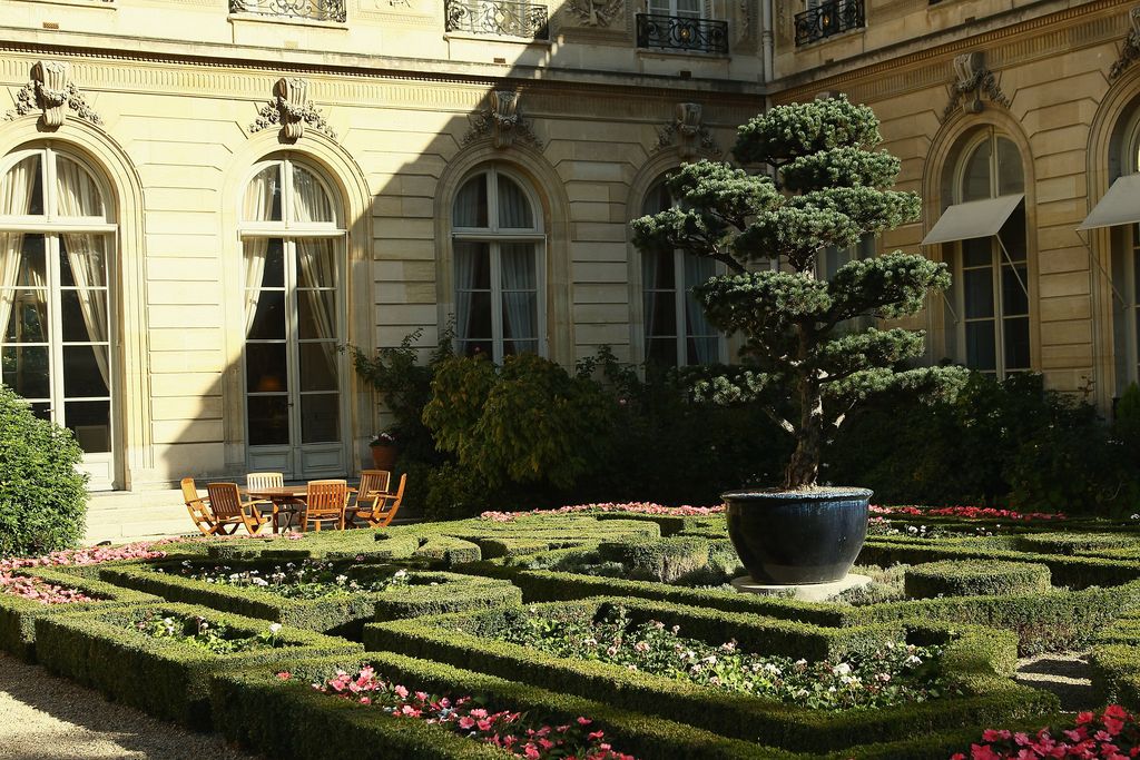 Élysée Palace gardens