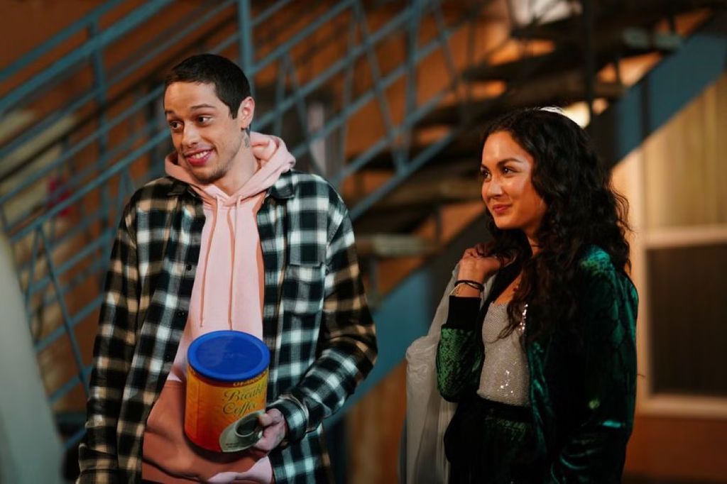 Pete Davidson as Pete Nolan in The Rookie