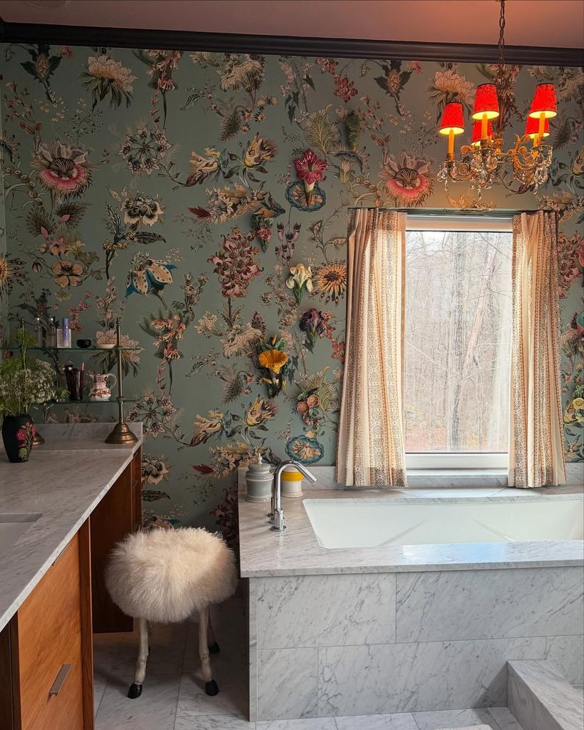 Christina Hendricks' remodelled bathroom in New York apartment