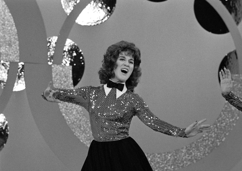 ruth buzzi on the carol burnett show in 1973