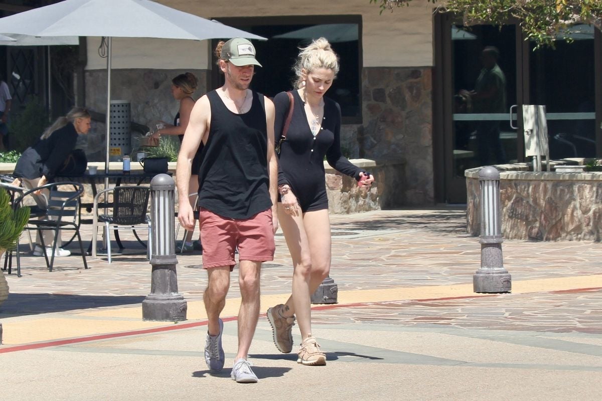 Paris Jackson and fiancé Justin Long share a sunny day in Malibu